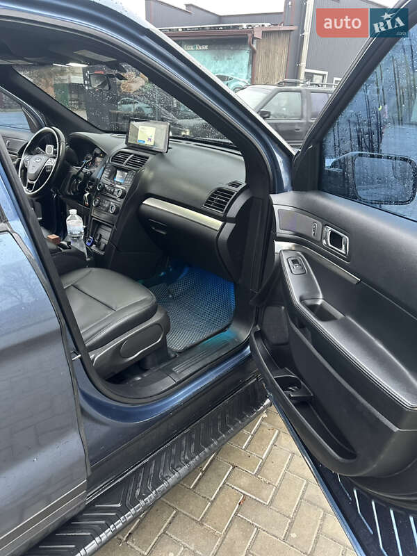 Позашляховик / Кросовер Ford Explorer 2017 в Ковелі