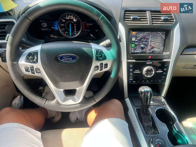 Позашляховик / Кросовер Ford Explorer 2015 в Кременчуці