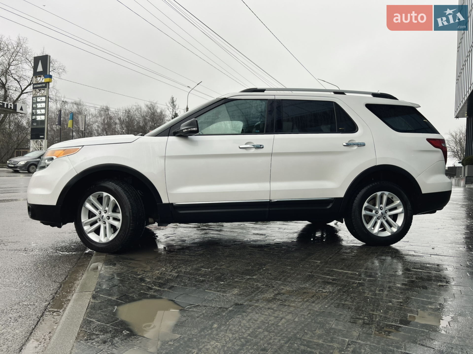 2013 Ford Explorer - мініатюра 12