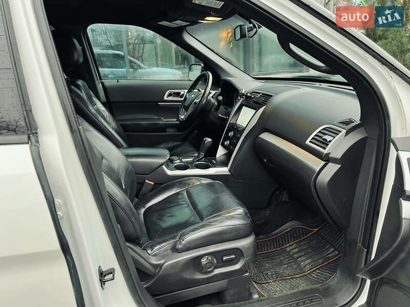 Внедорожник / Кроссовер Ford Explorer 2013 в Тернополе