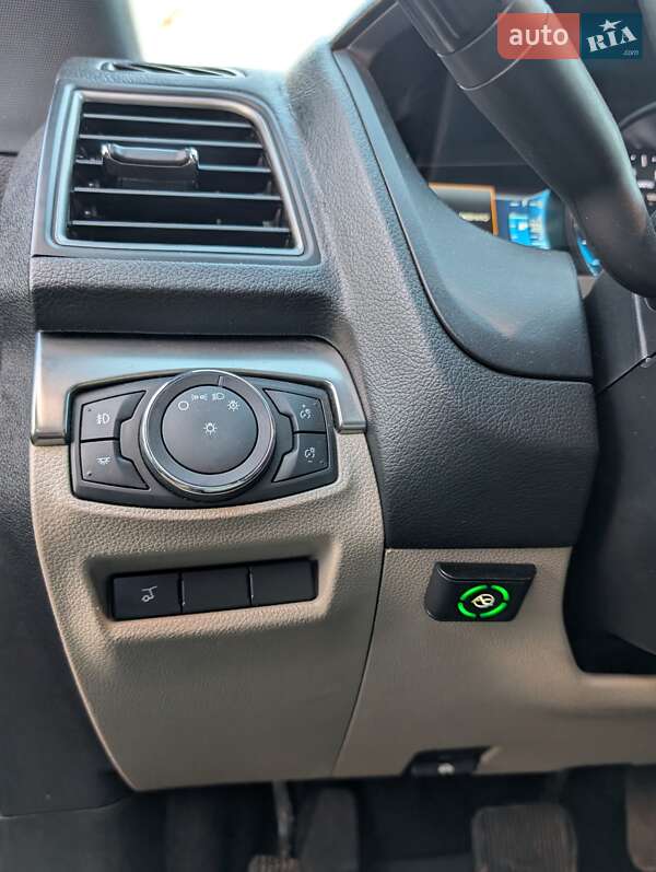 Позашляховик / Кросовер Ford Explorer 2017 в Черкасах