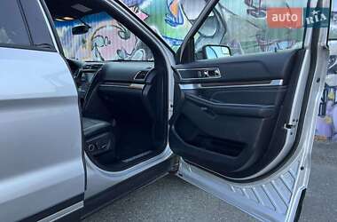 Позашляховик / Кросовер Ford Explorer 2016 в Ковелі