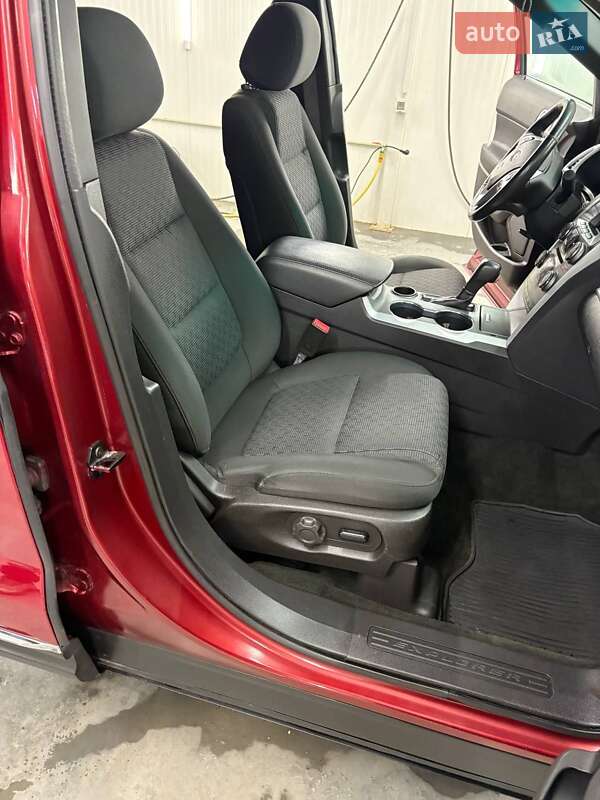 Позашляховик / Кросовер Ford Explorer 2014 в Ланівці