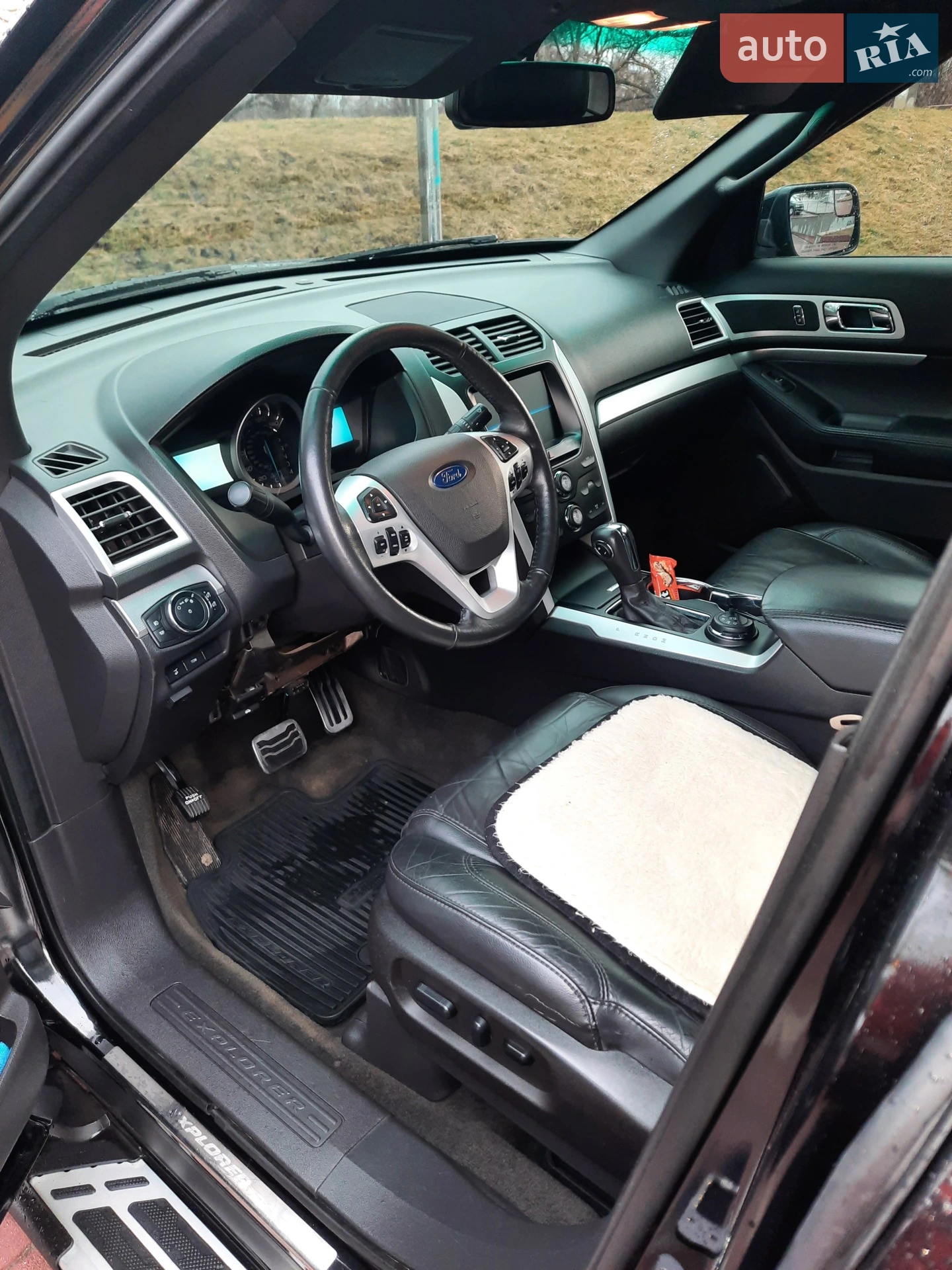 Ford Explorer 2014 VIN 1FM5K8D82FGB66322 фото оголошення 4 з 8