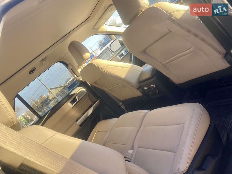 Внедорожник / Кроссовер Ford Explorer 2021 в Чернигове