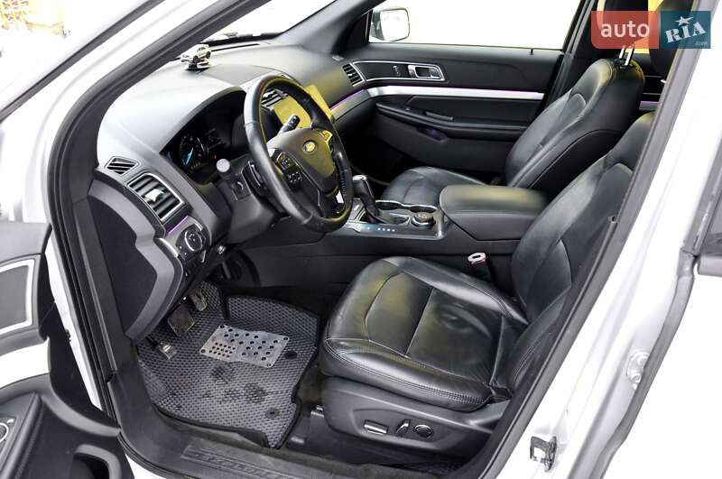 Внедорожник / Кроссовер Ford Explorer 2016 в Львове
