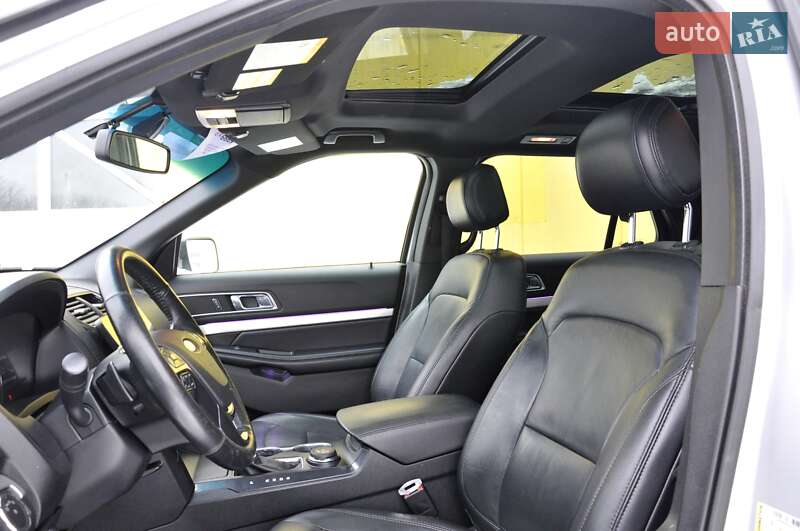 Внедорожник / Кроссовер Ford Explorer 2016 в Львове