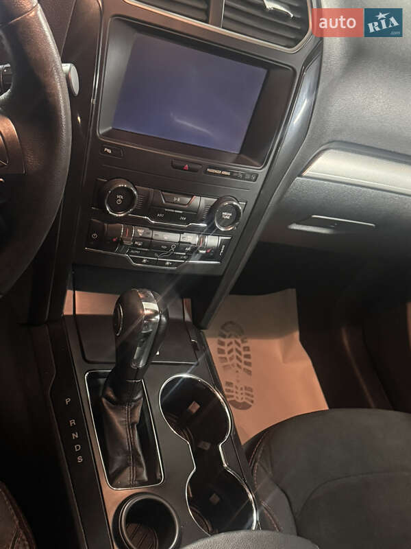 Позашляховик / Кросовер Ford Explorer 2019 в Львові