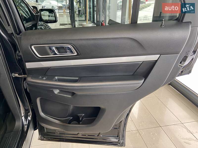 Внедорожник / Кроссовер Ford Explorer 2016 в Виннице