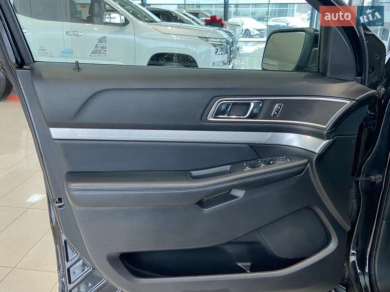 Внедорожник / Кроссовер Ford Explorer 2016 в Виннице