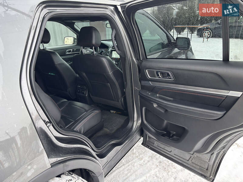 Внедорожник / Кроссовер Ford Explorer 2017 в Полтаве