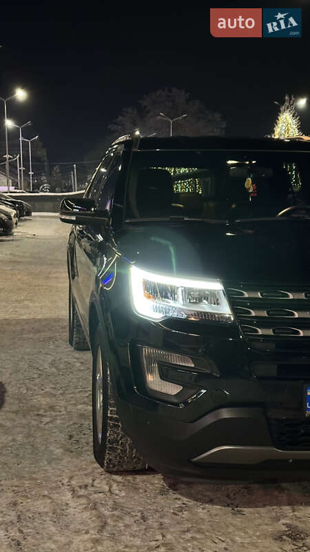 Внедорожник / Кроссовер Ford Explorer 2016 в Буче