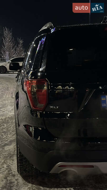 Внедорожник / Кроссовер Ford Explorer 2016 в Буче