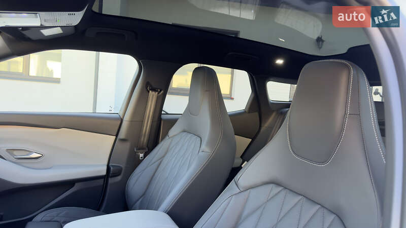 Позашляховик / Кросовер Ford Explorer 2024 в Луцьку