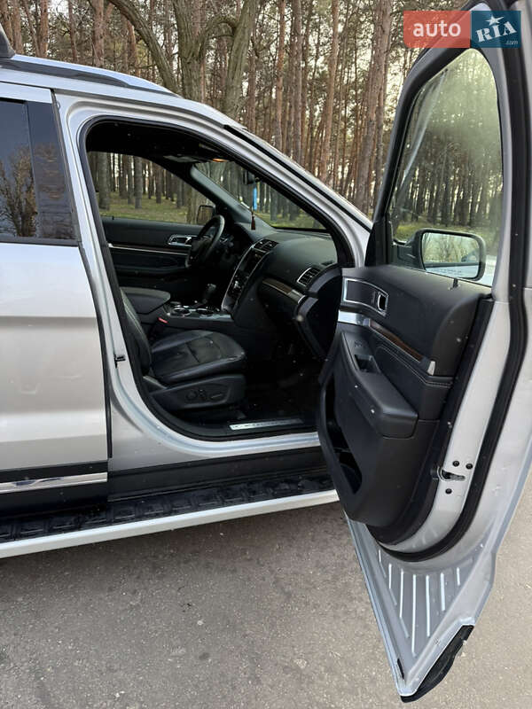 Позашляховик / Кросовер Ford Explorer 2019 в Миколаєві