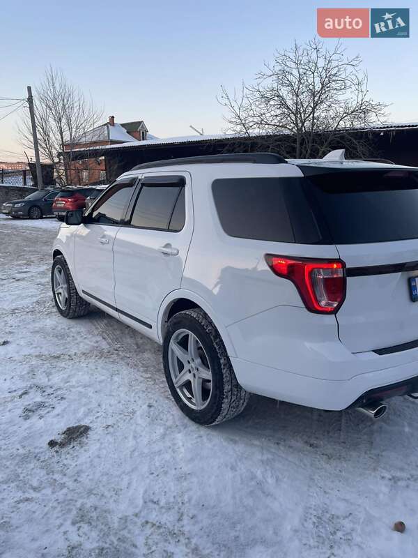 Позашляховик / Кросовер Ford Explorer 2015 в Вінниці