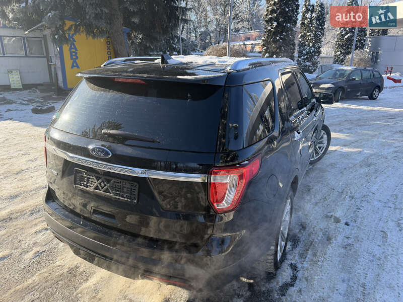 Позашляховик / Кросовер Ford Explorer 2017 в Рівному