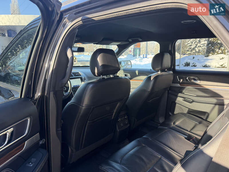 Позашляховик / Кросовер Ford Explorer 2017 в Рівному