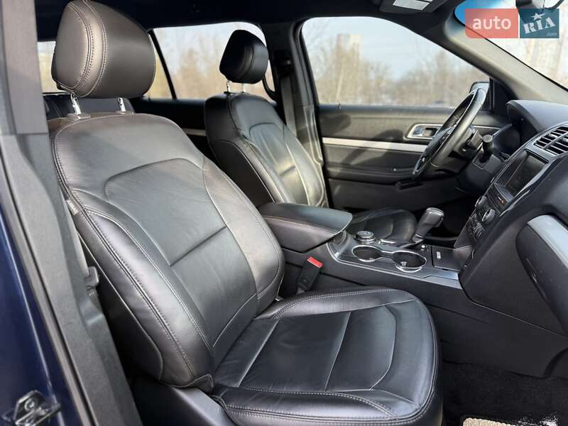 Внедорожник / Кроссовер Ford Explorer 2016 в Киеве фото 13 Внедорожник / Кроссовер Ford Explorer 2016 в Киеве