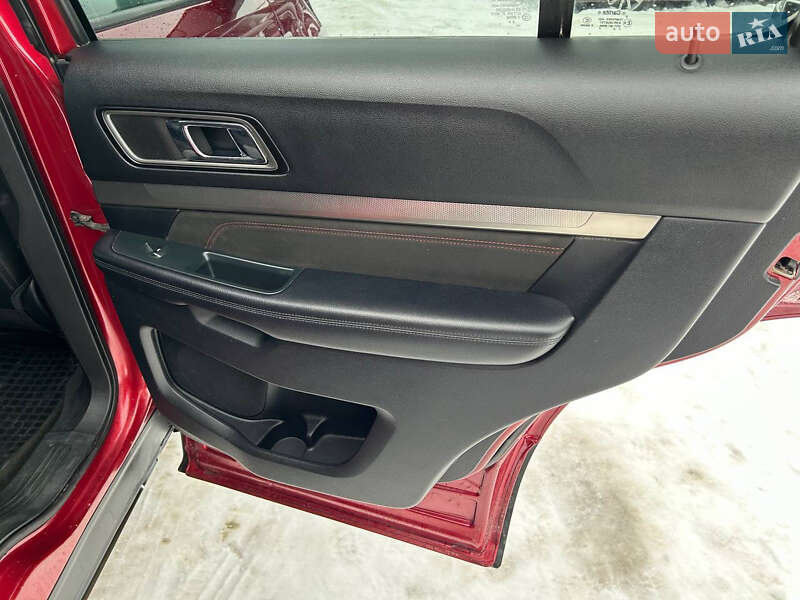 Внедорожник / Кроссовер Ford Explorer 2018 в Стрые