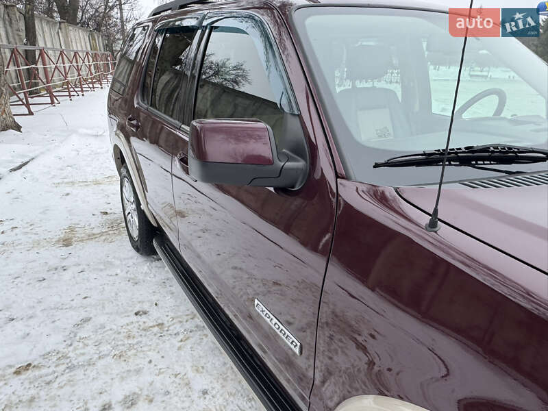 Внедорожник / Кроссовер Ford Explorer 2008 в Лубнах