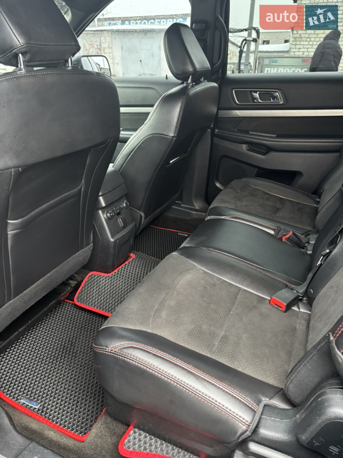 2018 Ford Explorer - мініатюра 11