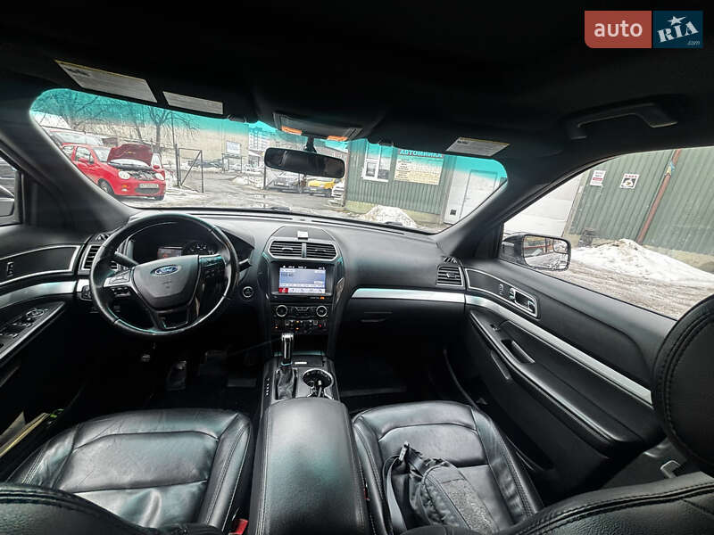 Внедорожник / Кроссовер Ford Explorer 2016 в Ивано-Франковске