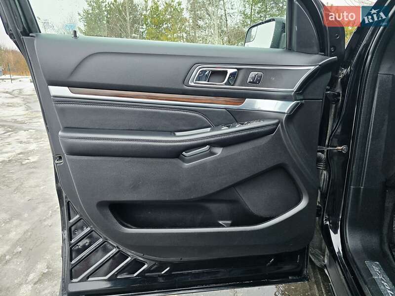 Позашляховик / Кросовер Ford Explorer 2016 в Хмельницькому