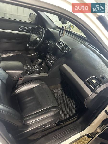 Позашляховик / Кросовер Ford Explorer 2015 в Білій Церкві