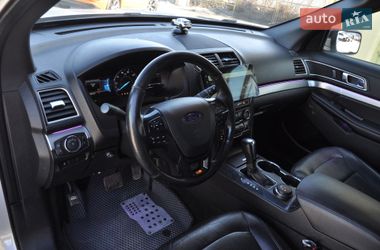 Внедорожник / Кроссовер Ford Explorer 2016 в Львове
