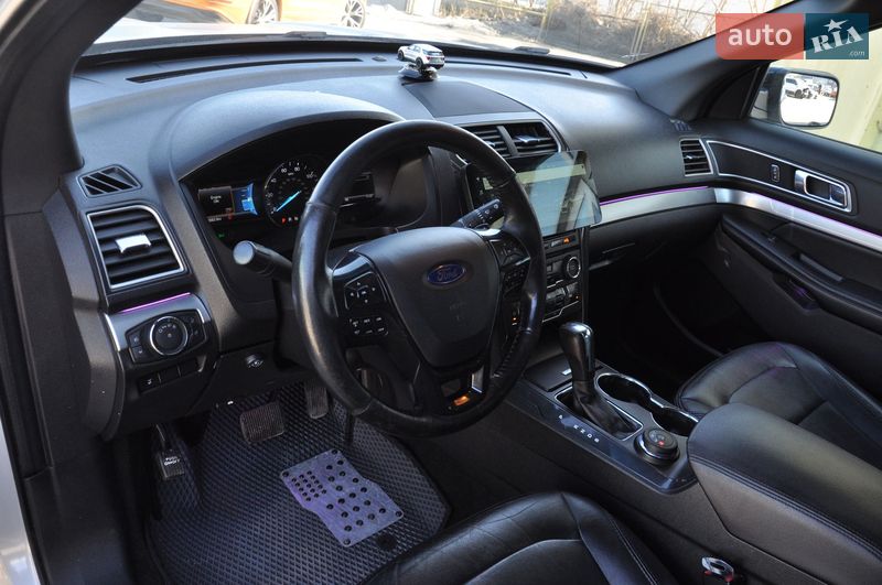 Внедорожник / Кроссовер Ford Explorer 2016 в Львове