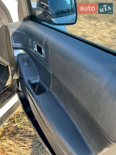 Внедорожник / Кроссовер Ford Explorer 2015 в Львове