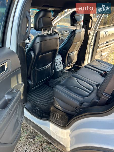 Внедорожник / Кроссовер Ford Explorer 2015 в Львове