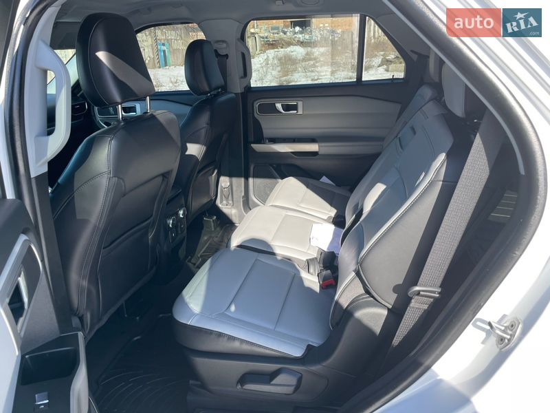 Позашляховик / Кросовер Ford Explorer 2021 в Чернігові