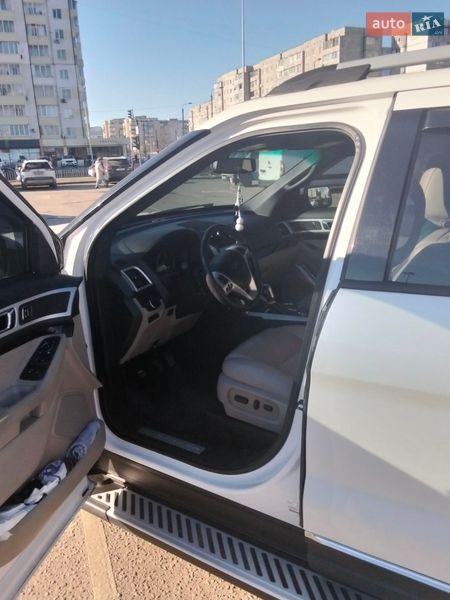 Внедорожник / Кроссовер Ford Explorer 2013 в Ивано-Франковске