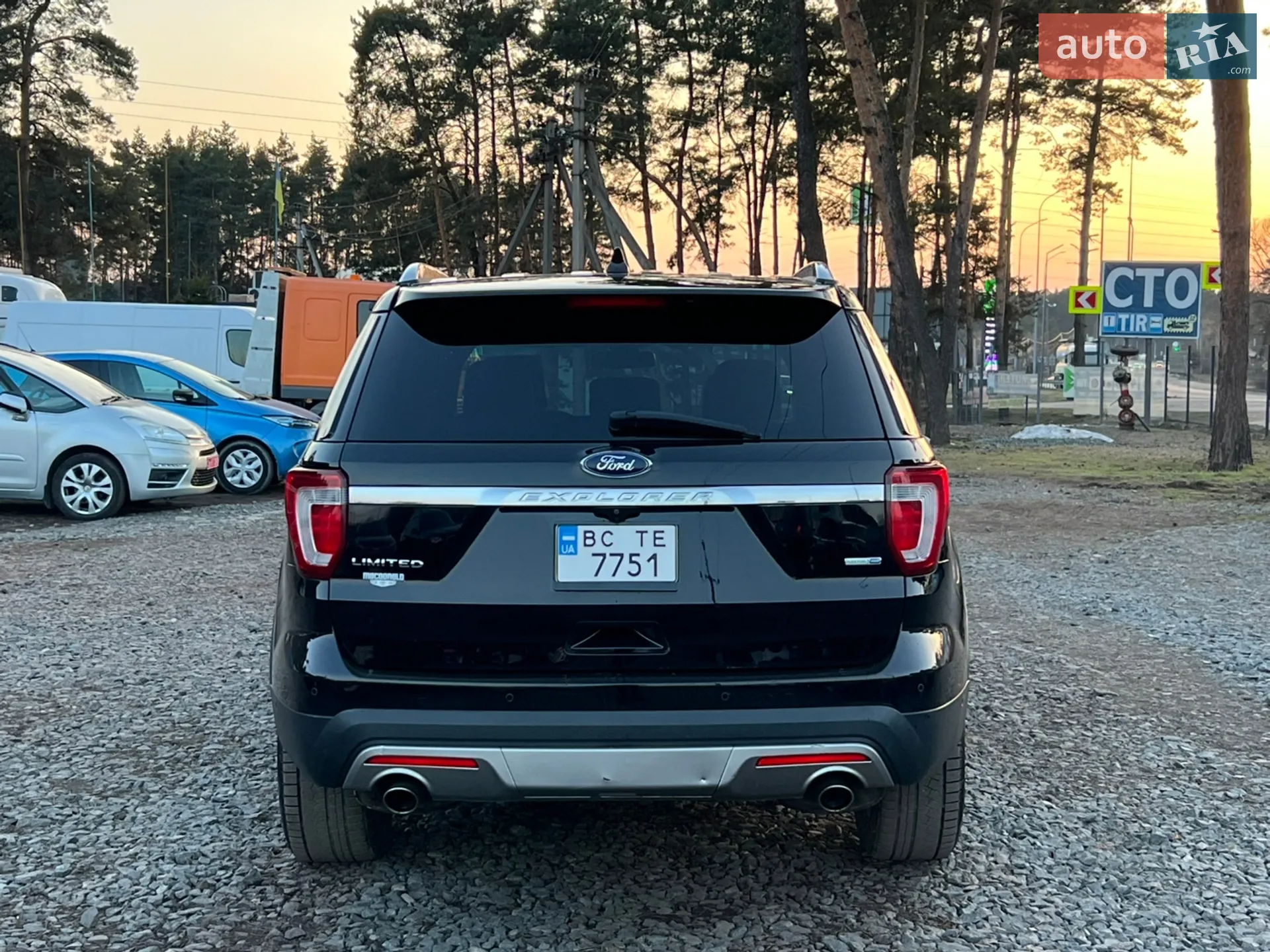 2015 Ford Explorer - мініатюра 15