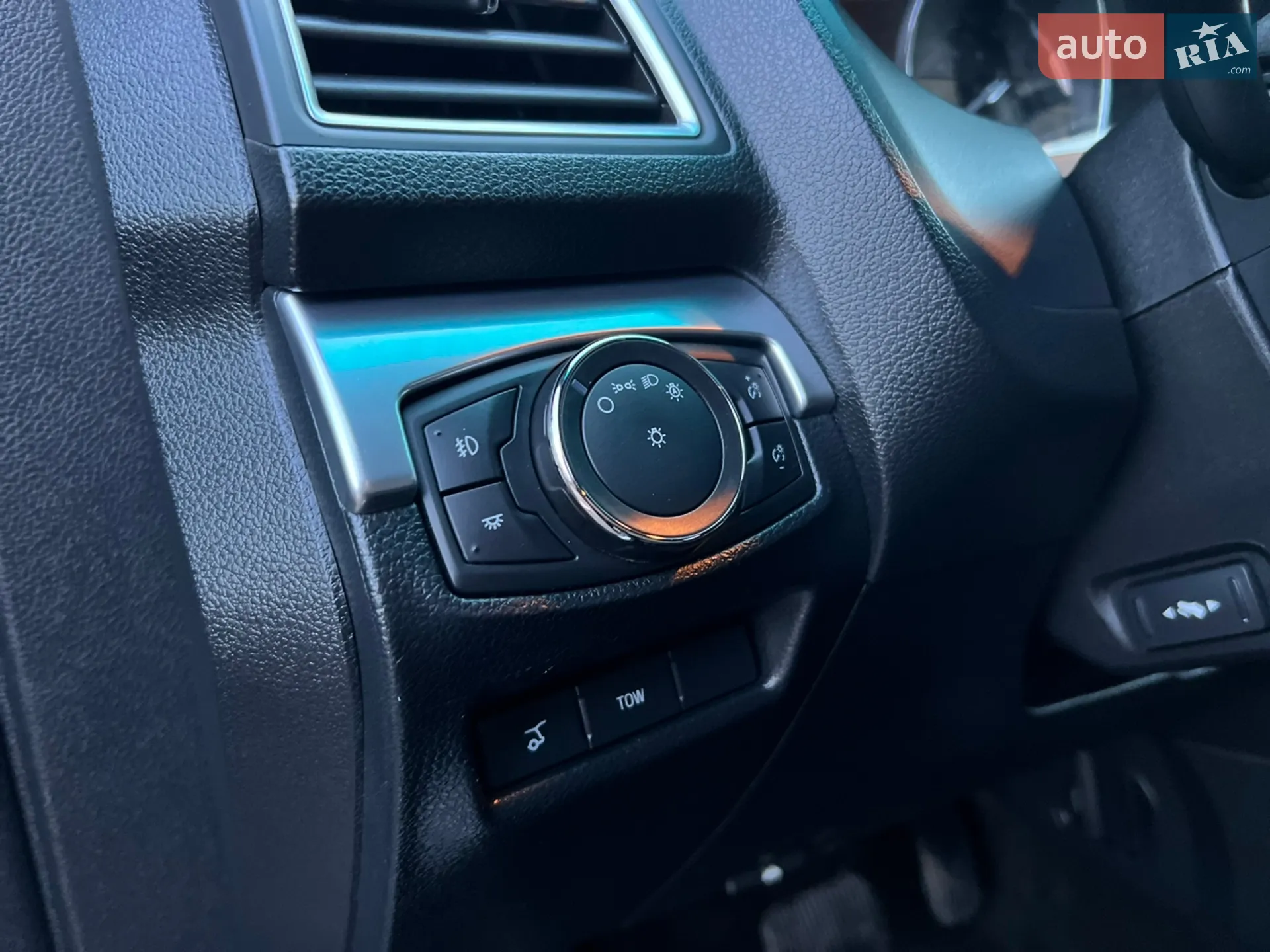 2015 Ford Explorer - мініатюра 29
