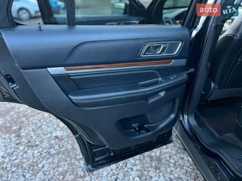 Позашляховик / Кросовер Ford Explorer 2015 в Бродах
