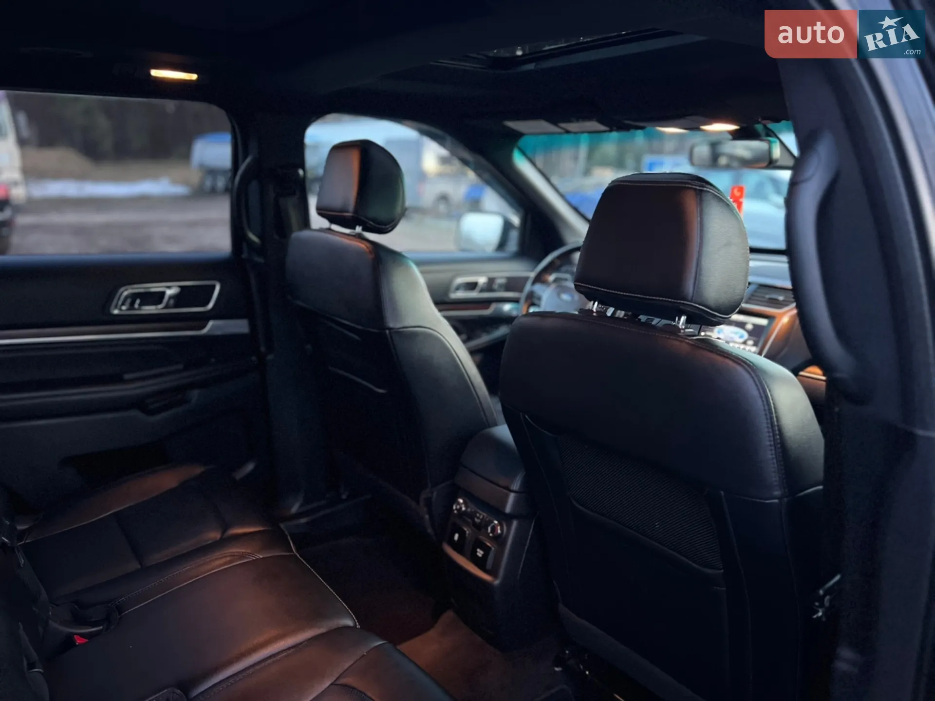 2015 Ford Explorer - мініатюра 52