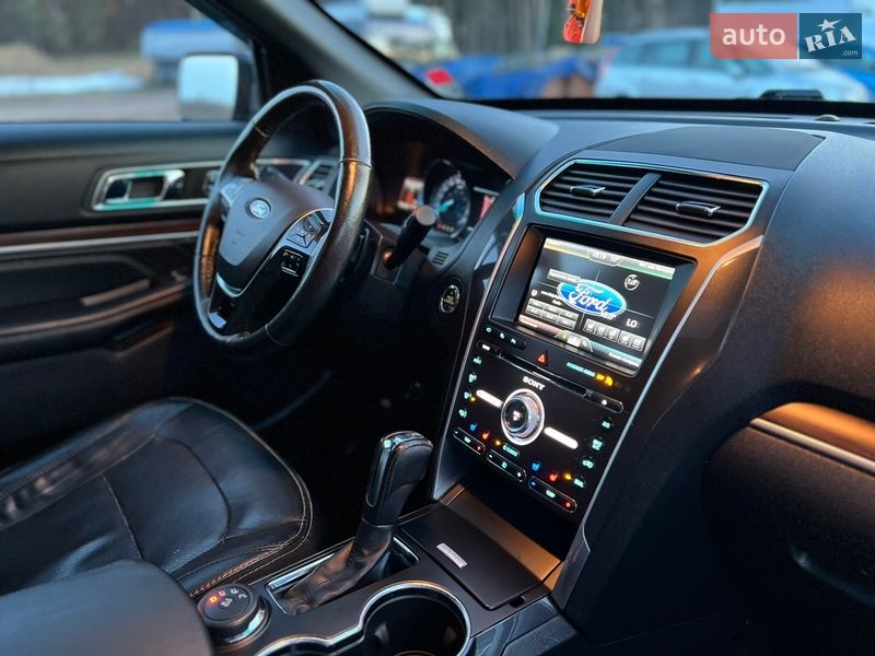 Позашляховик / Кросовер Ford Explorer 2015 в Бродах