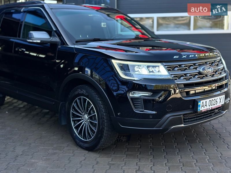 Позашляховик / Кросовер Ford Explorer 2018 в Рівному