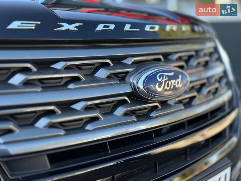 Позашляховик / Кросовер Ford Explorer 2018 в Рівному
