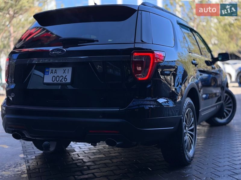 Позашляховик / Кросовер Ford Explorer 2018 в Рівному