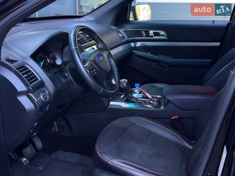 Позашляховик / Кросовер Ford Explorer 2018 в Рівному