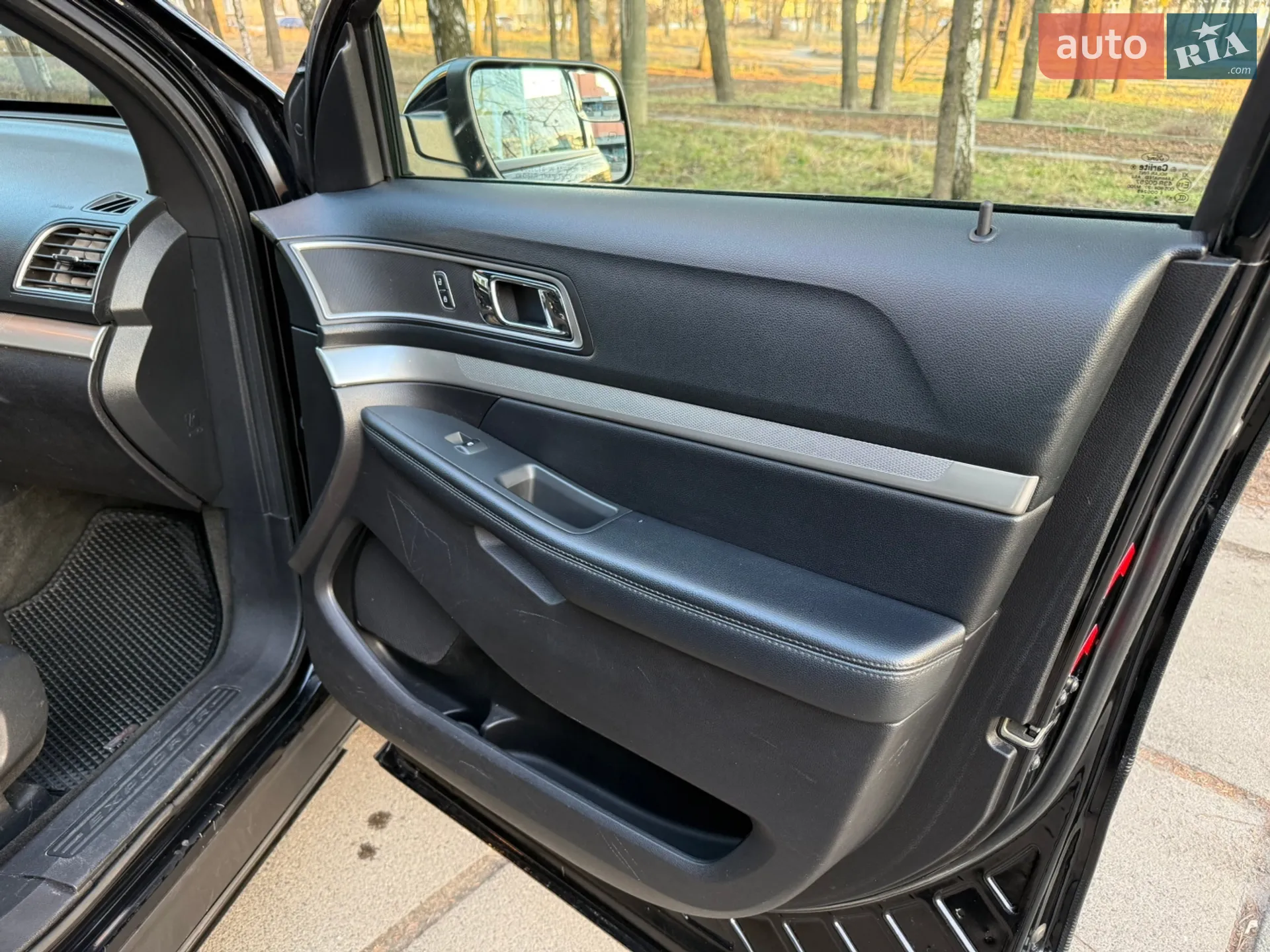 2015 Ford Explorer - мініатюра 32
