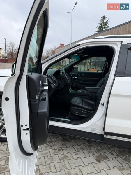 Внедорожник / Кроссовер Ford Explorer 2016 в Черновцах