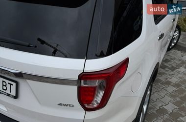 Внедорожник / Кроссовер Ford Explorer 2016 в Черновцах