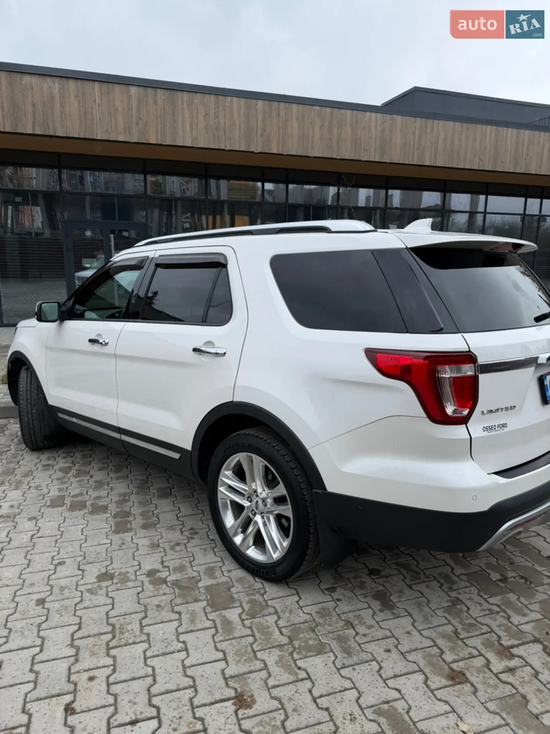 2016 Ford Explorer - мініатюра 17