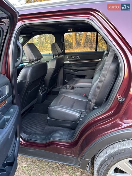 Позашляховик / Кросовер Ford Explorer 2018 в Кременці