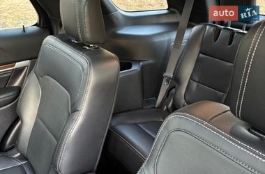 Позашляховик / Кросовер Ford Explorer 2018 в Кременці